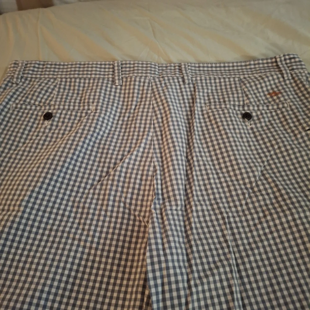 Dockers navy white